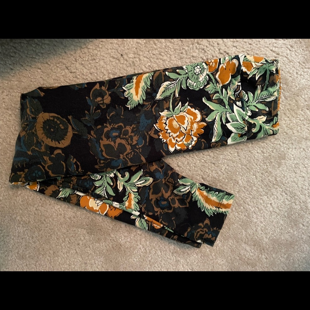 LuLaRoe L/XL Kids leggings. Like new.